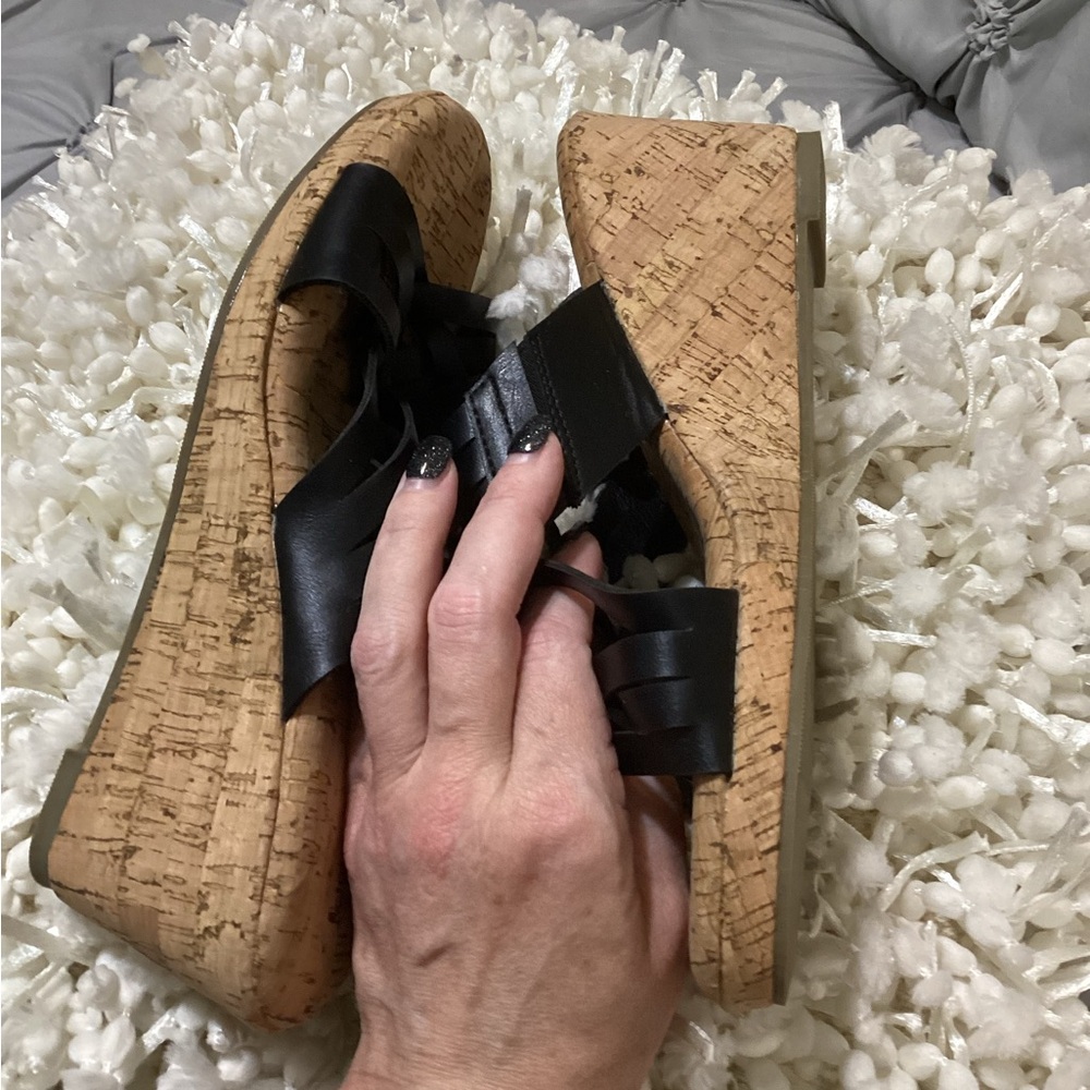 50% Off! 3 Days! NWOT -Cloudwlkrs  - Black Weave Wedges - Never Worn - Size 10W! - Picture 6 of 11